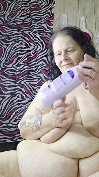 Zatímco její manžel pryč tyto lesbičky hrátky