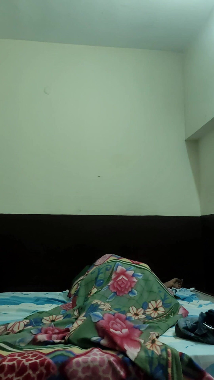 Hindiaudioadda1: 寝室でこっそり楽しむ恋人たち