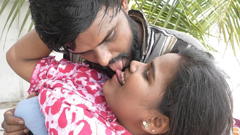 harry1: New Tamil Girl Was Weeping in the Field of People...