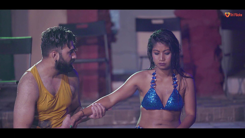 Triflicks: Romantika krásného indického páru