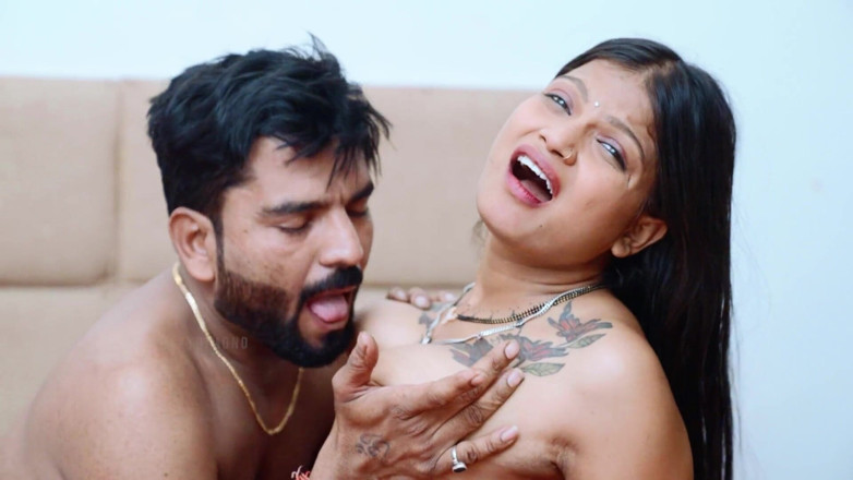 Kilash: Suster hot india nyepong kontol pasiennya dan nyepong kontolnya habis-habisan