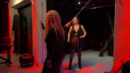 Dark Films Trans: TS suger Gimp