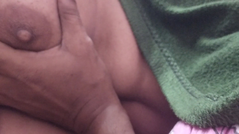 bengalihousewife: インドのベンガル人主婦ブーディスーパーおっぱいショー