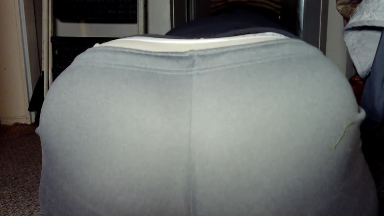 Au79: Co si myslíš o mém spodním prádle?