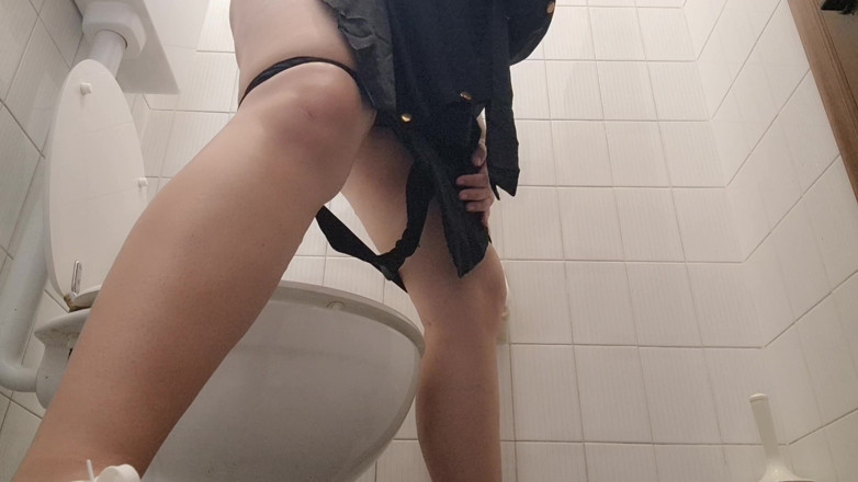 Nicoletta Embassi: Il Bagno Pubblico Blasfemo