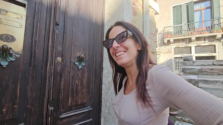 Ferrero anal experience: Ik word geil terwijl ik door Venetië loop en ik...