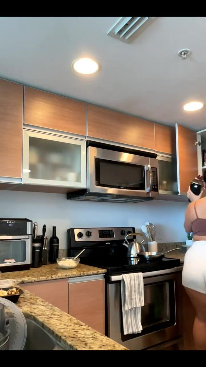 Dani Valentina: Transmissão ao vivo com Dani Valentina