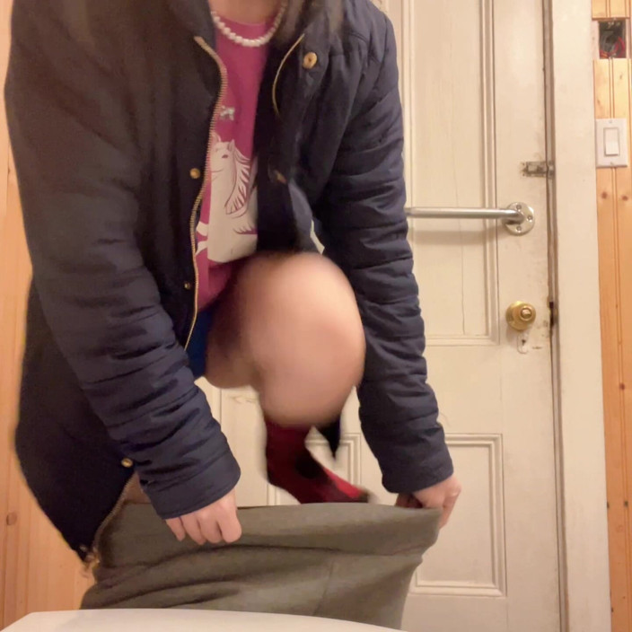 sweethanajapanese: Wipe Clean Pussy After Pee Amazing Feel