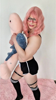 Petite salope tapette à l’orgasme - fille à petite bite