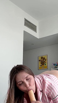 Bonjour avec ma belle-mère en ligne. Sexe virtuel torride