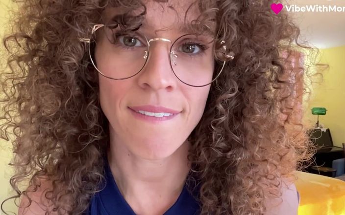 VibeWithMommy: Aventura secretă a mamei vitregă și a fiului vitreg, partea 1! Mami...