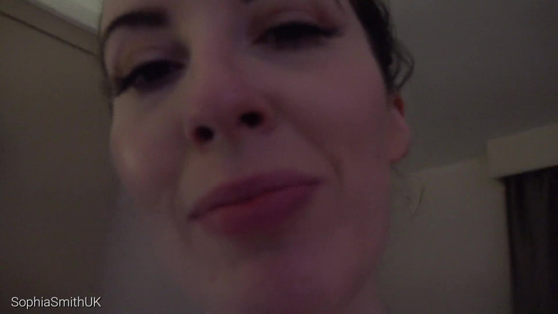 SophiaSmithUK: ASMR, un gros baiser