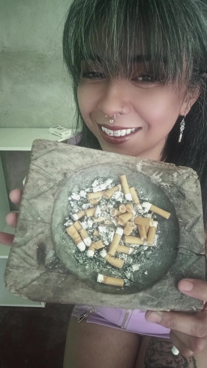 Casia Castro: Fumez pour moi