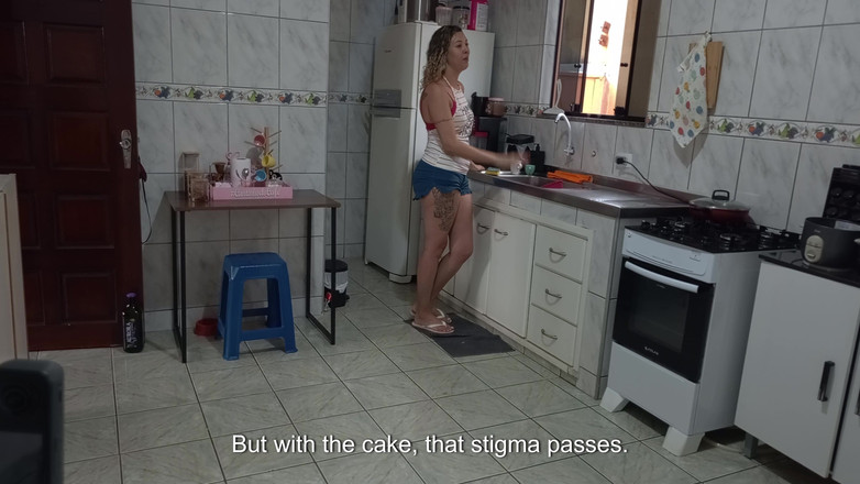 Gabi SweetCouplesStories: Jonge meid voert extra diensten uit om te betalen voor...