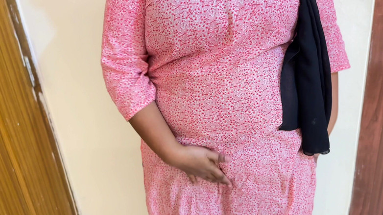 Aria Mia: Египетская этничность сексуальная мачеха милфа друга хочет секс с другом сына в гостиничном номере в полночь