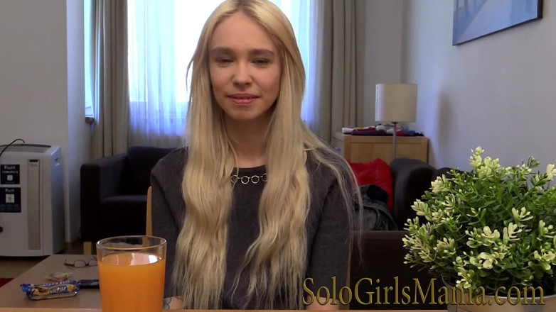 Solo girls mania: Young Girl Arteya Interview