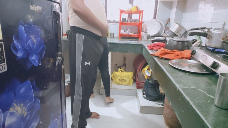 Priyacouple910: Lãng mạn với chị dâu trong nhà bếp