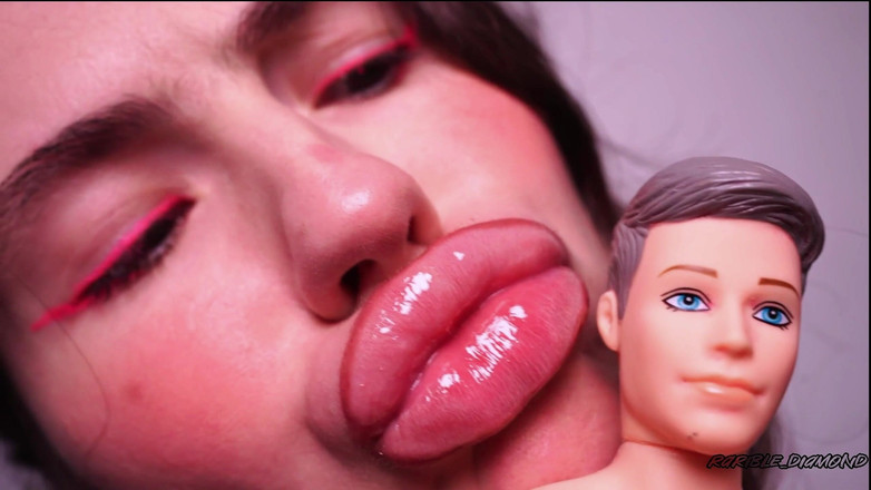 Rarible Diamond: Delikatny pocałunek Giantess Sticky Kiss 7
