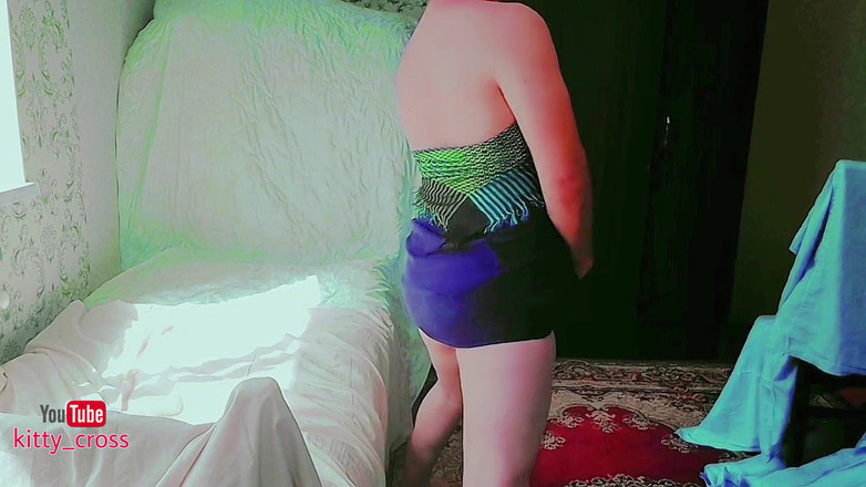 Kitty_Cross: Çıplaklık: ateşli ladyboy transeksüel komşuların önünde seksi dans ediyor
