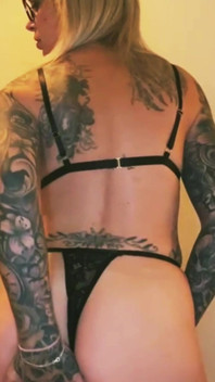 Bum Wiggle Xx