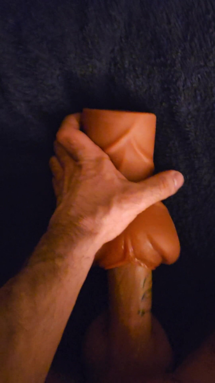 E the Long Dick Daddy: Stretching Out This Pocket Pussy