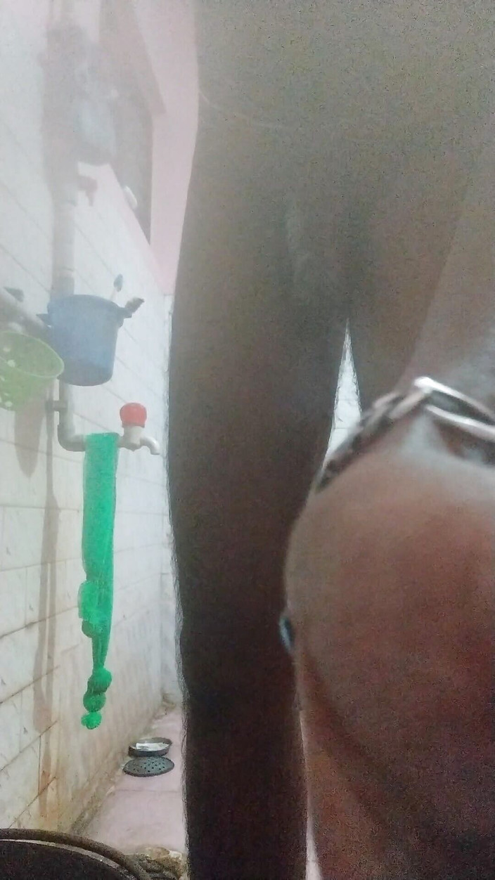 Tamil 10 inches BBC: Cewek tamil lagi cuci baju ukuran kontol raksasa pria kulit...