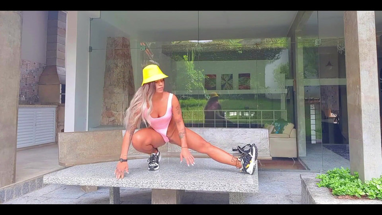 Srta XXX: Класс растяжки