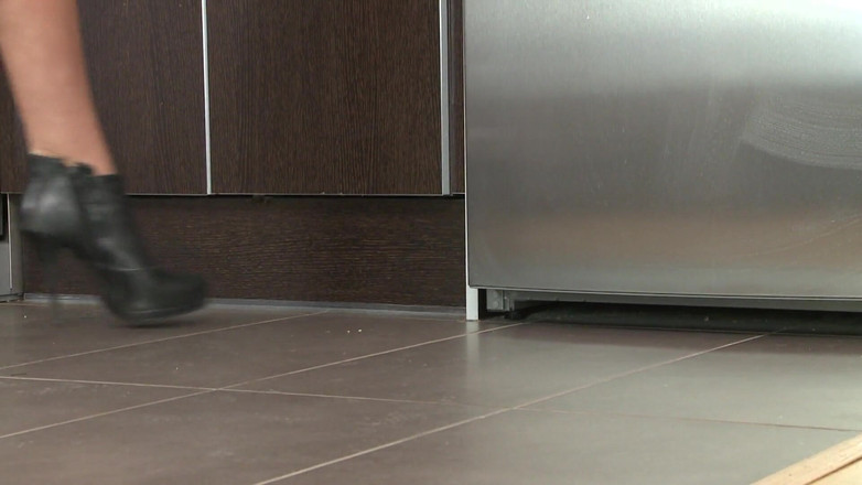 All about pee: Solo Pee Girls Bambi