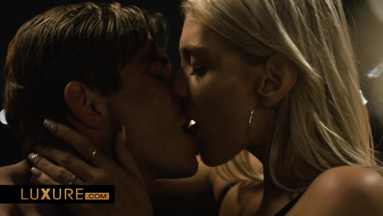 Luxure: Passionate Sex on a Rooftop in L.a.