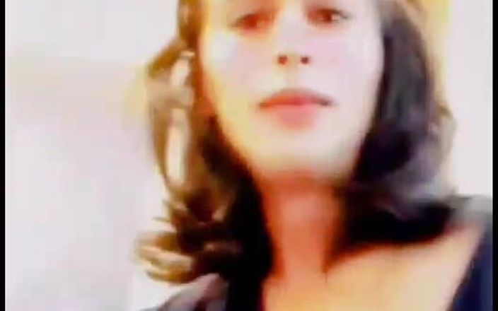 khader M: Femboy se připravuje na setkání se svým přítelem