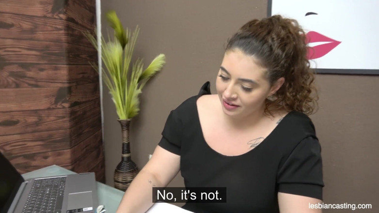 LesbianCasting: สัมภาษณ์งานจบด้วยการมีจริง оргазม์