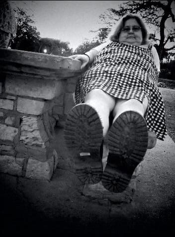 BBW nurse Vicki adventures with friends: Roupa de warthogs Spike boot vs fotos divertidas definidas em...