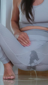Pee Fetish - Desperation in Tight Sporty Leggins