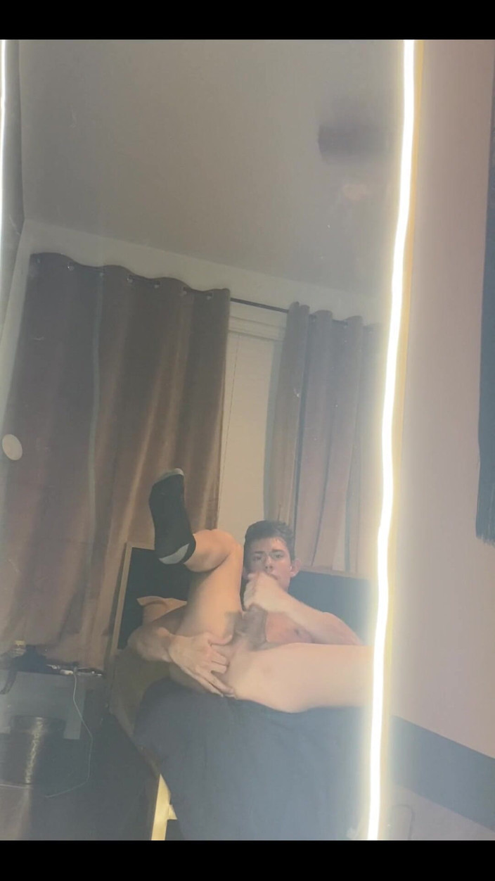 Zane Kazan: Podívej se na mě