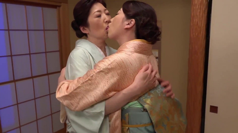 Vulture: สาวสวยเลสเบี้ยน 4-5