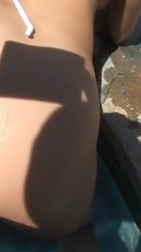 Lori lust diventa lussuriosa in piscina con Lexington Steele