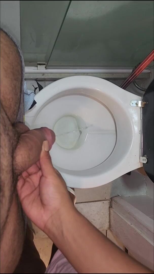 Pietro Montoya: Erkeğimin işeyip sidik tadına bakmasına yardım ediyorum 05/25/2023