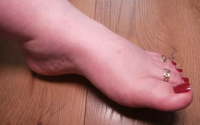 Anastasia Gree: Kiss My Feet - (no Talking)