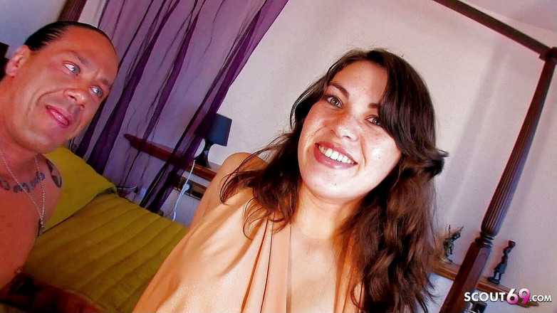 Full porn collection: La teen tiffany doll viene scopata nel culo dal patrigno...