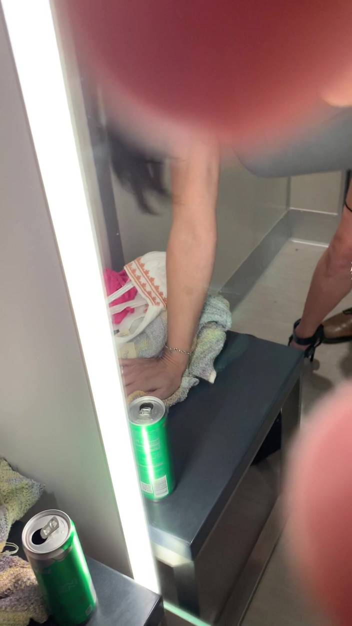 Temple of tease: Ashlynn Shea Šatna Rychlovka