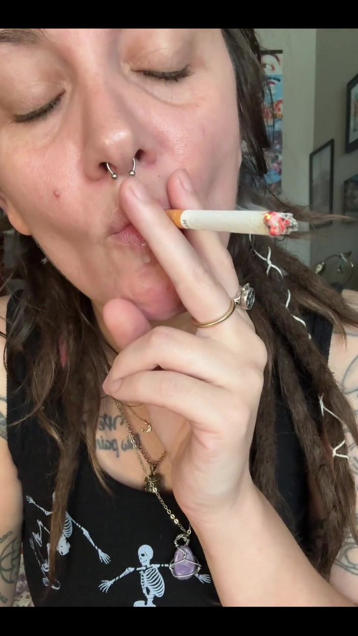 Chery Trees: Sana duman üflüyor ve salya akıtıyor