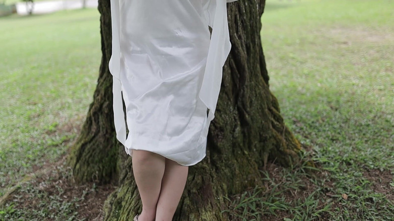 deafheaven666: Mein Erstes Öffentliches Video, Masturbiere in Meinem Weißen Satinkleid