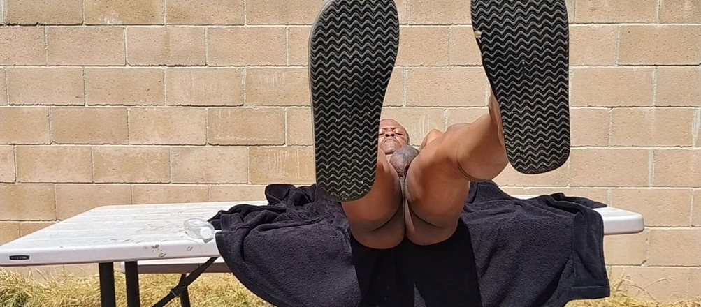 Batbunz: Backyard Baby Oil Table Top Cumshot