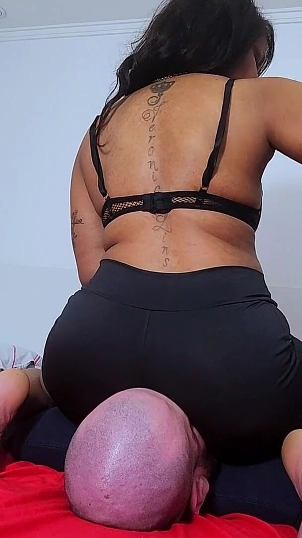 DGC Femdom Videos: หนึ่งวันในฐานะนักกินตด Full HD