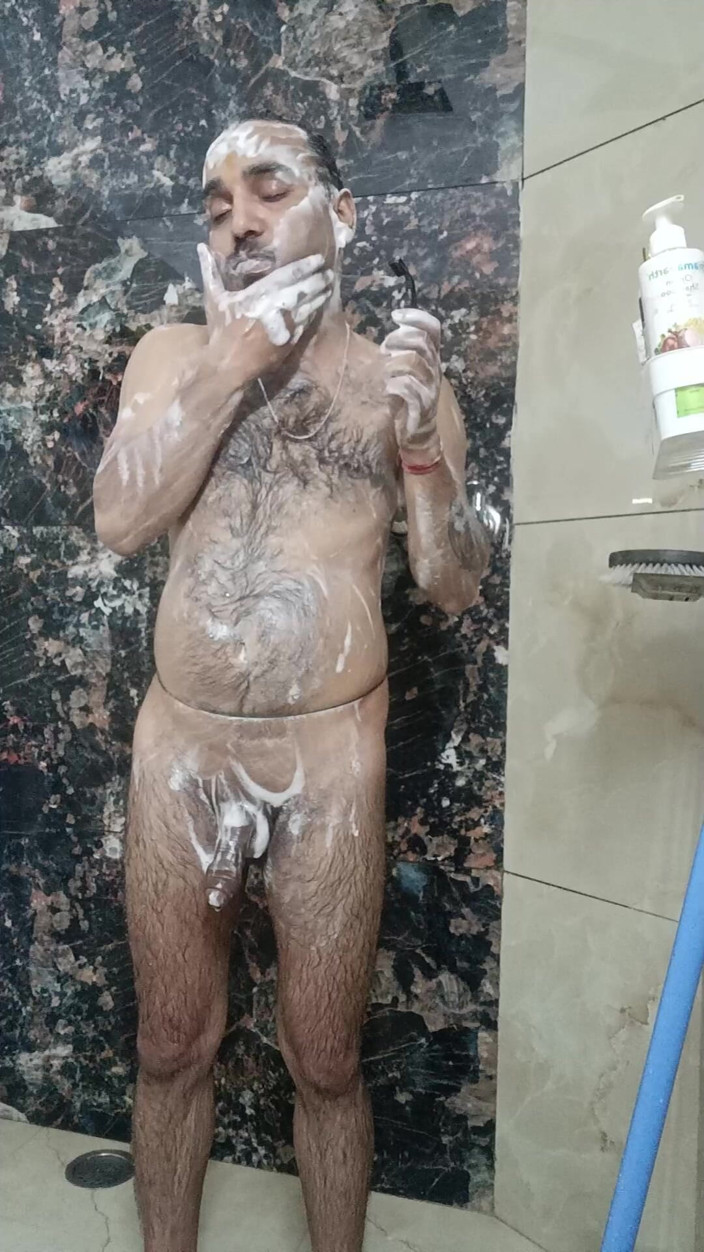 Rajasthani-old-lover: Hintli desi adam seks yapıyor ve duş ayakkabısı gösteriyor ve...