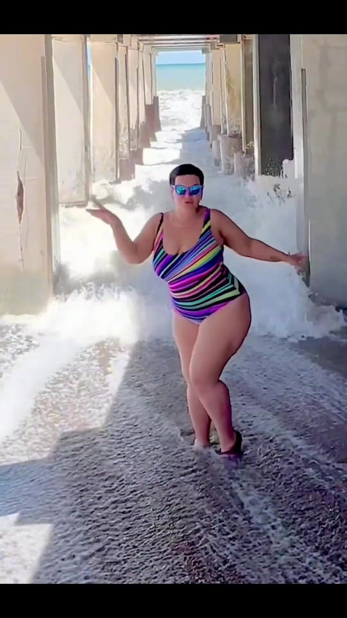 KarmenMilf: Kỳ nghỉ biển