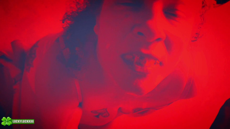 MR LUCKY LUCK: Lucky girl kween bunny b - pompino pov speciale con il...