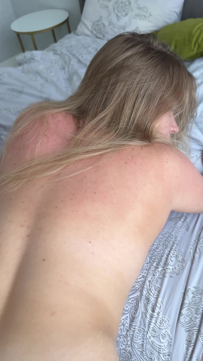 Boob_World: Годовщина в настоящем домашнем видео: массивная блондинка K-Cup в видео от первого лица и окончание огромной задницы