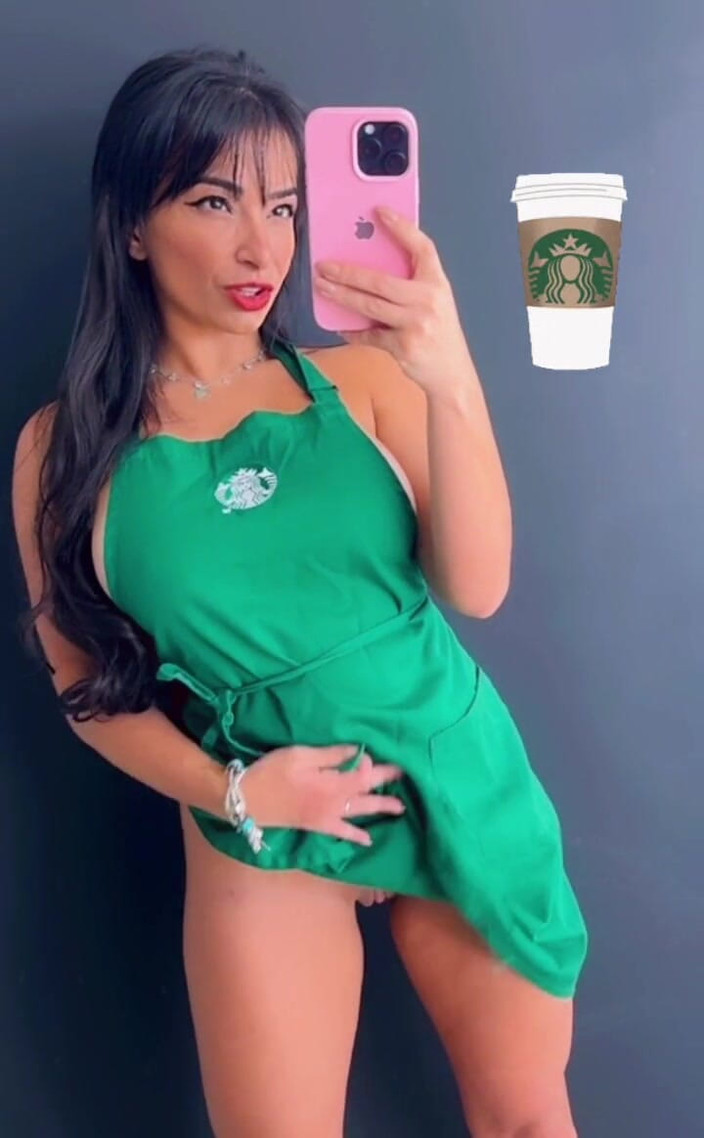 Emanuelly Raquel: 혼자 알몸으로 섹시한 셀카