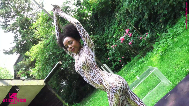 Gymnastic: Surprise dans la boîte de verre